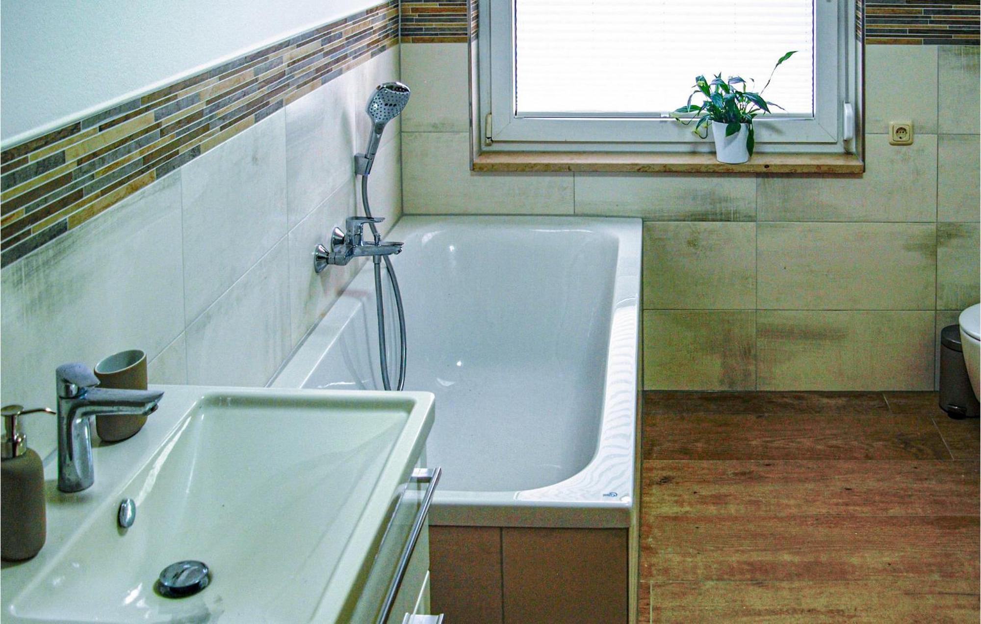3 Bedroom Beautiful Home In Нойбранденбург Экстерьер фото